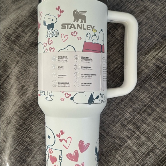 Stanley Snoopy White Travel Mug - Picture 5 of 5